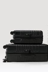 The Medium Luggage Starter Set